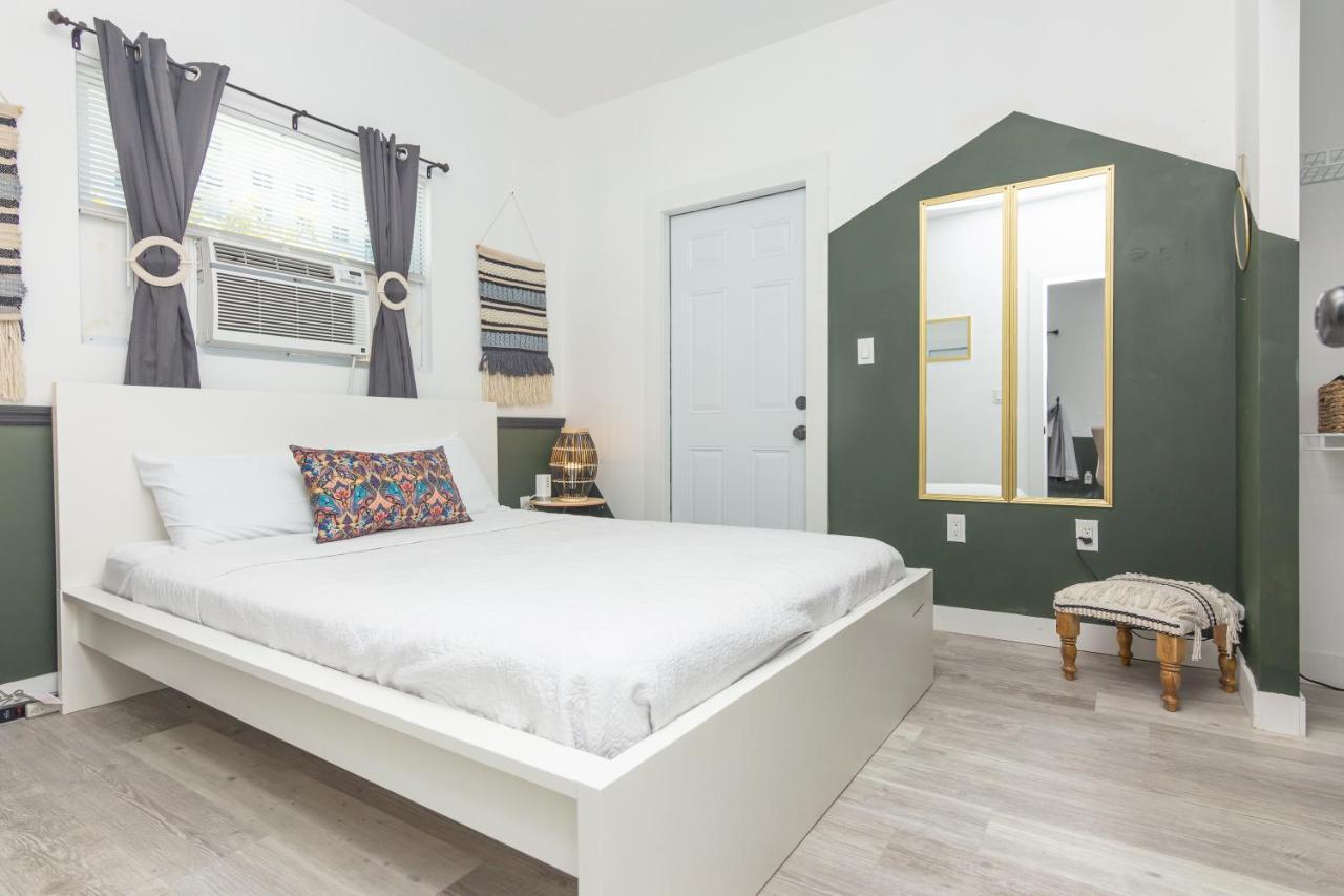 1 Bedroom Apartment With Balcony Miami - Heart Of Downtown Εξωτερικό φωτογραφία